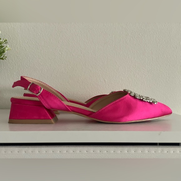 Vibrant Pink Fuchsia Satin Slingback Flats with Embellished Buckle size 8 - Picture 9 of 9